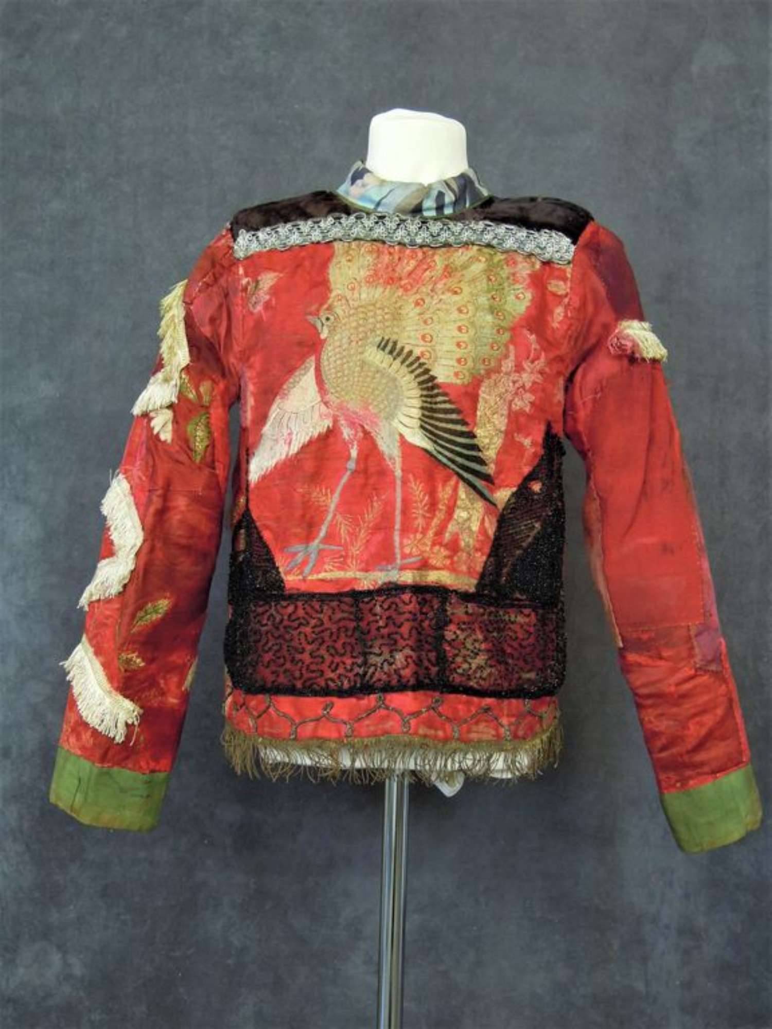 giacca costume n°10 dopo l'intervento di restauro - ph.: R.T. Restauro Tessile